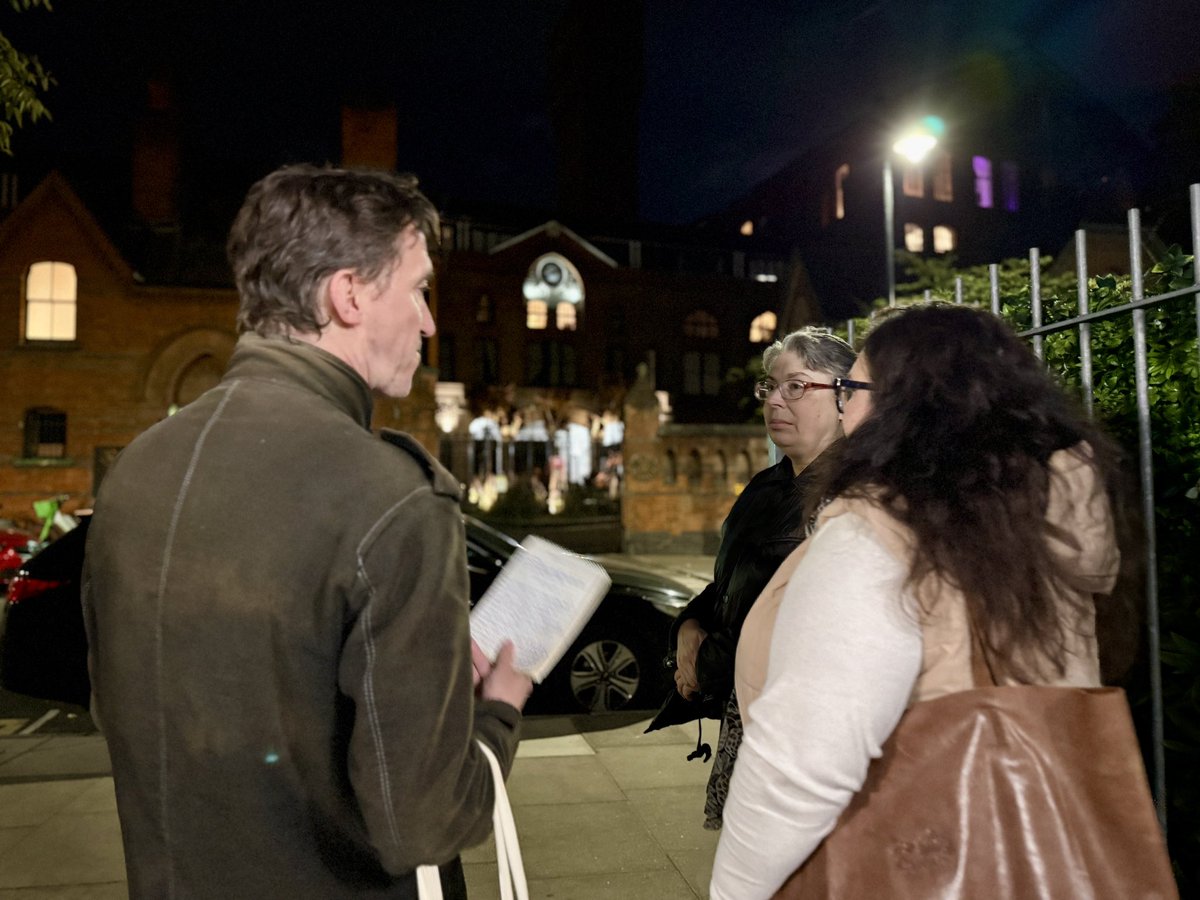 LearnBritain's tweet image. Photos from our evening tour of East London - thanks to the members of London’s Ukrainian community who joined us