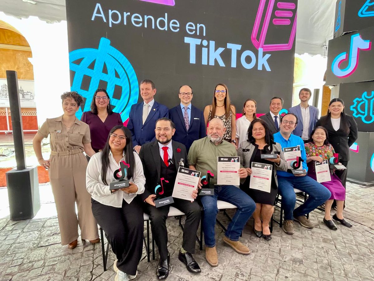 secretariasvet's tweet image. 🔬📱 STEM y TikTok: un espacio de oportunidades… y también de riesgos.
Desde #SVET trabajamos con aliados y sector privado para prevenir la violencia sexual, explotación y trata en entornos digitales.
👀 Uso seguro, informado y responsable.
#ModoDigital