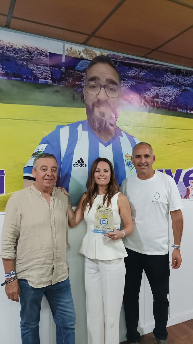 AlmenaraPunta's tweet photo. Hoy hemos asistido a la inauguración de la nueva Peña Recreativa Iván Marín, hemos vivido momentos muy emocionantes y emotivos, Iván se merece todo este cariño.
Os deseamos una larga singladura.
#IvanForever #RecreForever https://t.co/CK5EzPDzOU