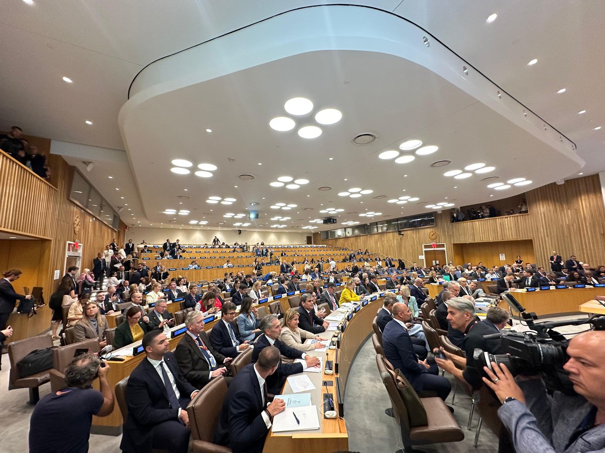 Ministro de Asuntos Exteriores de #Ucrania <a href="/andrii_sybiha/">Andrii Sybiha 🇺🇦</a>: La Quinta Cumbre de la Plataforma Internacional de #Crimea confirmó el apoyo incondicional a la integridad territorial de Ucrania 🇺🇦
#CrimeaPlataform #TerritorialIntegrity #CrimeaIsUkraine 

mfa.gov.ua/es/news/andrij…