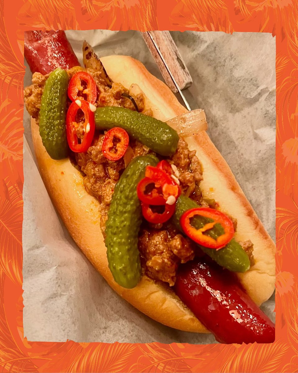 Did you know @mawnphilly is serving up Snap-O-Razzo dogs? 🌭🔥 Find them at 764 S. 9th Street, Philadelphia, PA 19147 — bold flavor, perfect snap, and toppings that bring the heat.