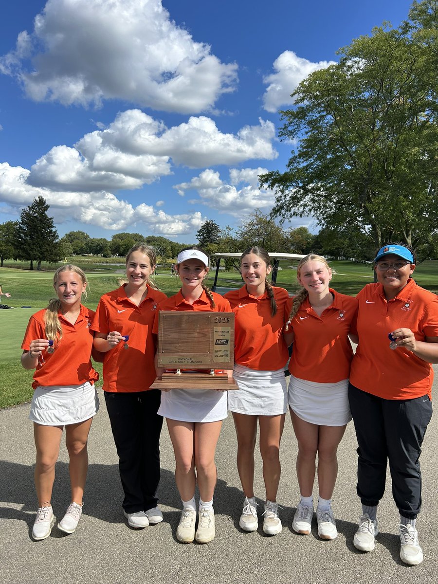 Big day for the Huskies!! Tied for 4th overall at the conference tournament! Won our division! And Avery(sr), Heidi(sr), and Serena(fr) were medalists!!!