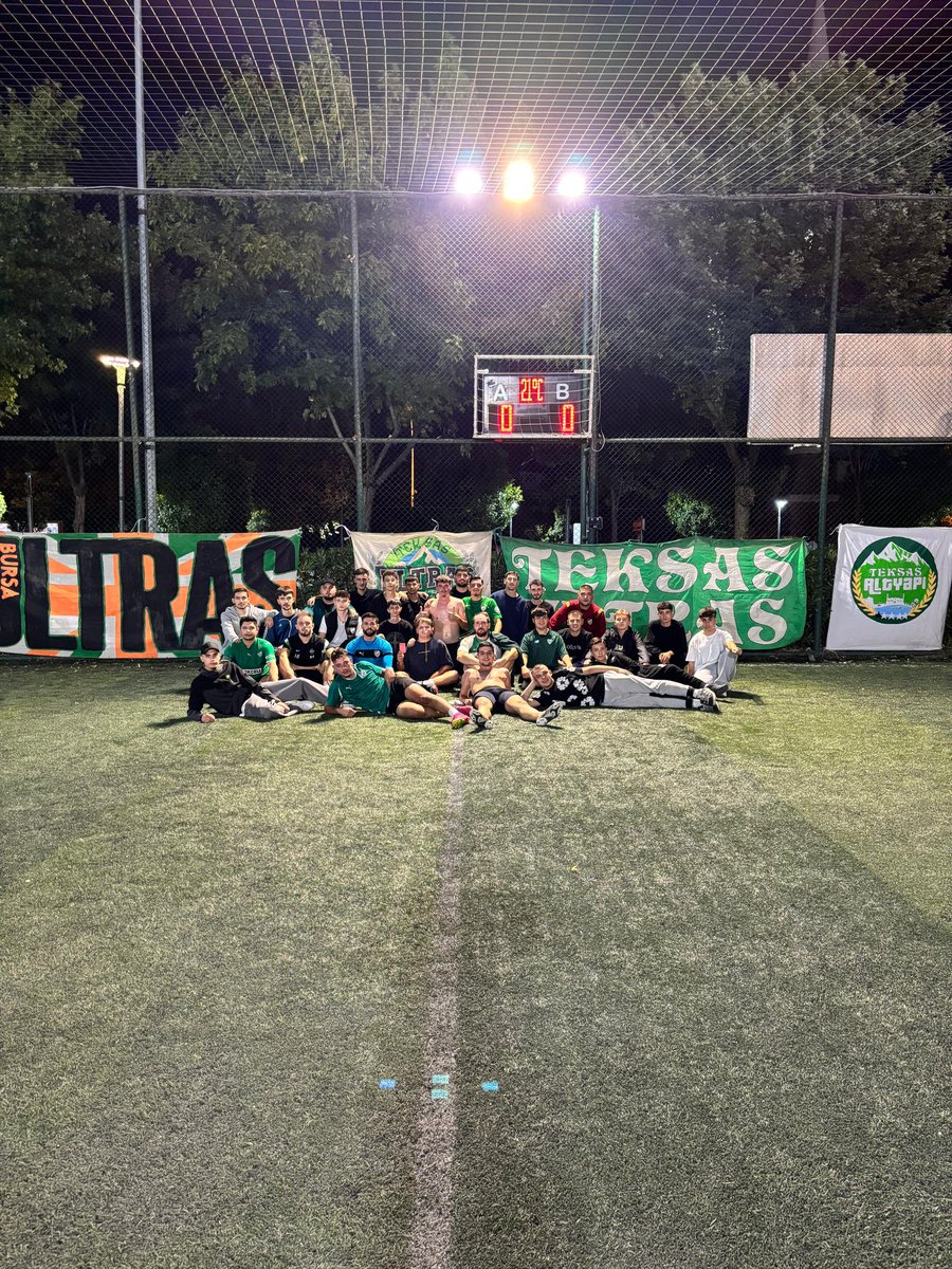 TeksasAlttyapi's tweet image. Geleneksel Halısaha Turnuvamızda Teksas Ultrası Güzide Bir Farkla Mağlup Etmiş Bulunmaktayız Herkese Başarılar😘