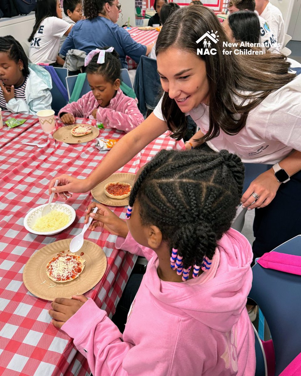 🍕Bon Appetit! 🍕

Our NAC kids stepped into the kitchen and made homemade pizzas, played chef's bingo and decorated their very own aprons thanks to our friends @morganstanley What's better than an afternoon of laughs and pizza?