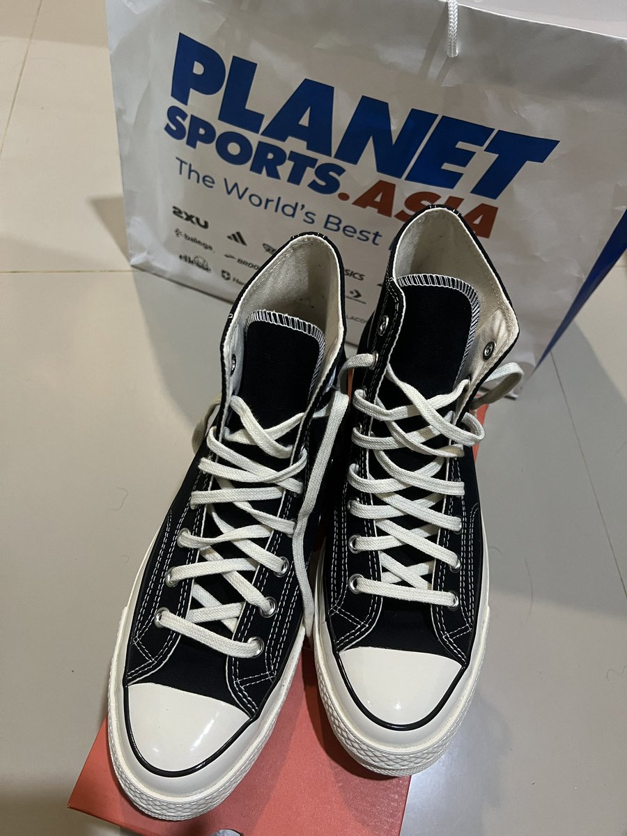 ebi 🐳 tweet media