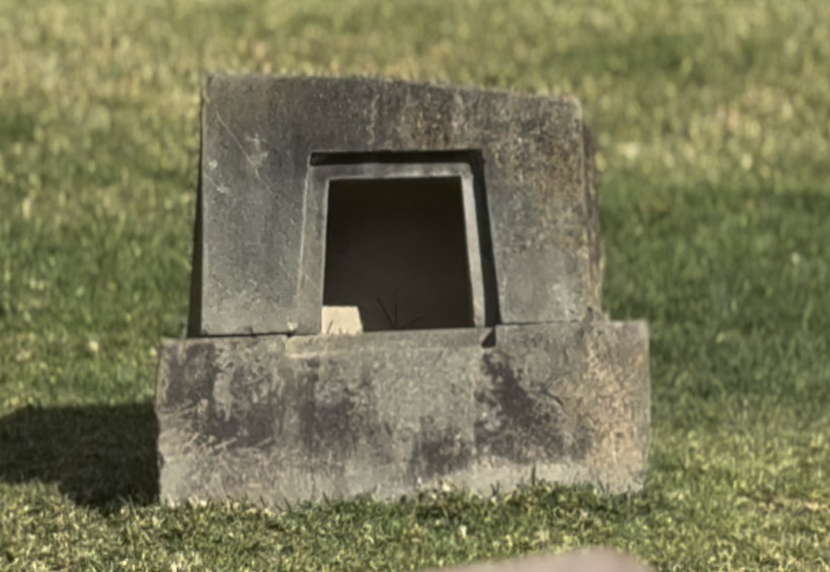 TheProjectUnity's tweet image. Why was this Trapezoid shape so important in the ancient world, and especially in Peru? 

Doorways in this shape✅
Windows in this shape ✅
Symbols of this shape ✅
Carvings of this shape ✅

You also find it in Egypt, India, Turkey, but in Peru it is used in abundance, why?