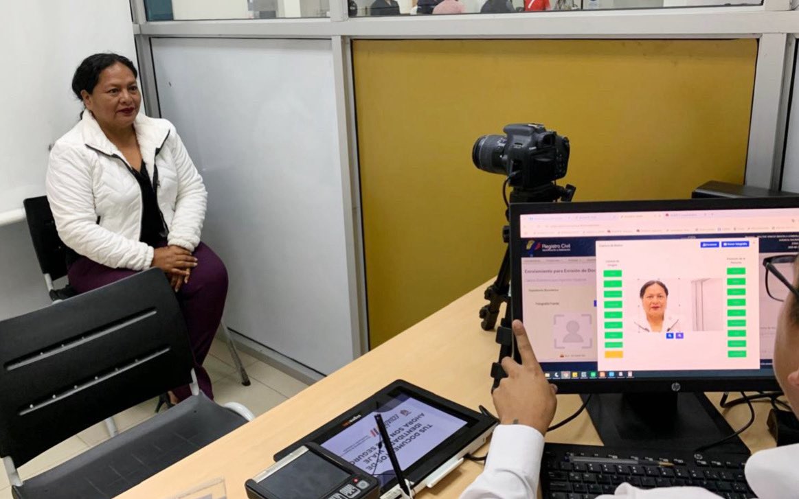 📣#TuPasaporteATiempo 🛫 ahora en Salinas - #SantaElena

🗣️¡Atención sin turno hasta el viernes 26 de septiembre!

Ciudadanos obtienen su pasaporte de forma ágil, presentando comprobante de pago y documentos habilitantes.

#ElNuevoEcuadorImpulsa