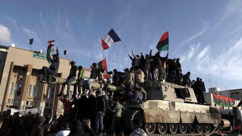 🚨 🚨 Nicolas Sarkozy condamné : une première historique qui éclaire d’un jour nouveau la guerre de Libye

Ce 25 septembre, le tribunal correctionnel de Paris a rendu un jugement d’une portée inédite dans l’histoire de la Ve République : pour la première fois, un ancien président