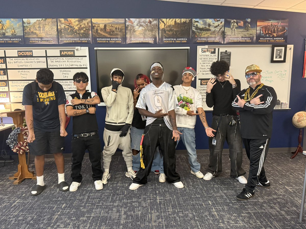 Social Studies was ALL IN today with <a href="/GoldenFHSEagles/">Freeman High School</a>’s “Rapper vs Rock Star” Day! 🎤 🎸 

We love Spirit Days! 💛🦅💙 #BeAbove #Fly2Gether