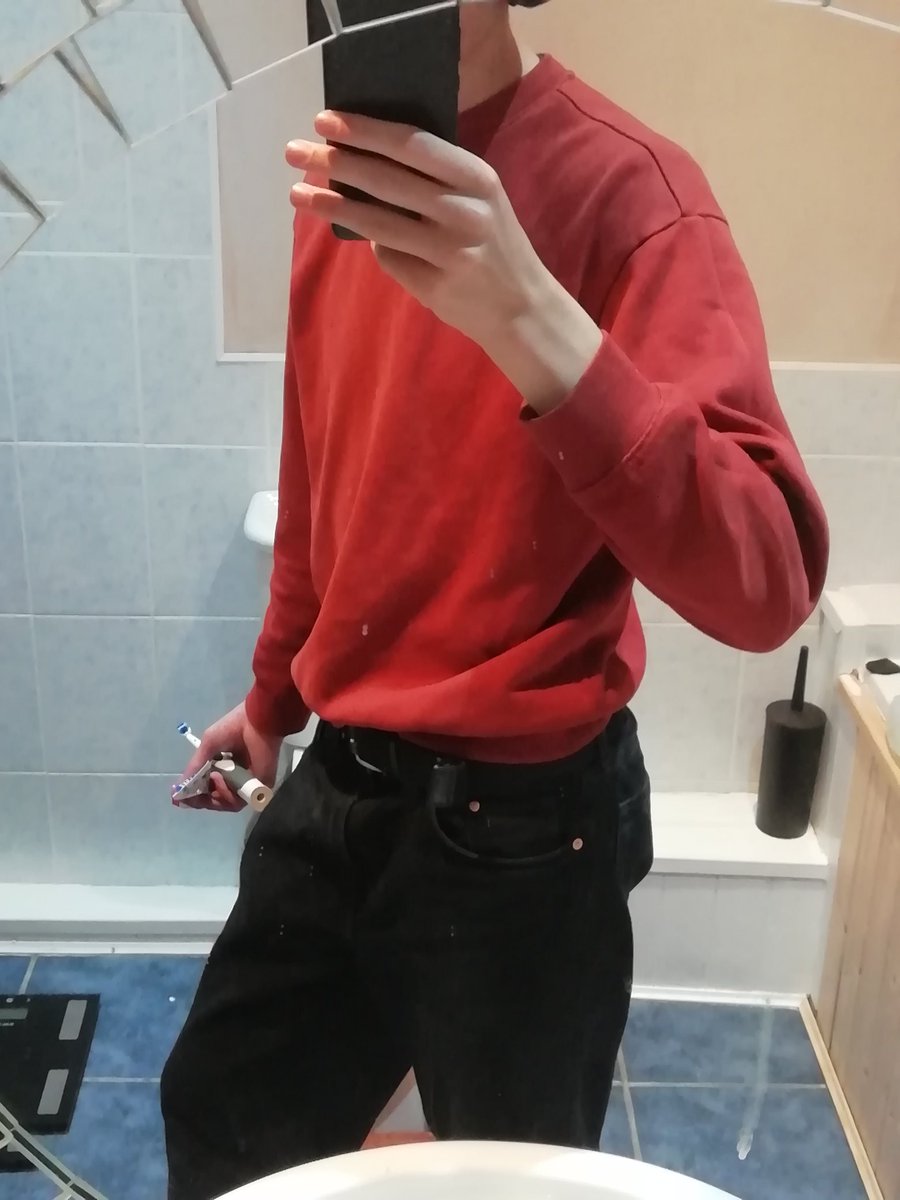 just realised im dressed like a fucking ebay advert