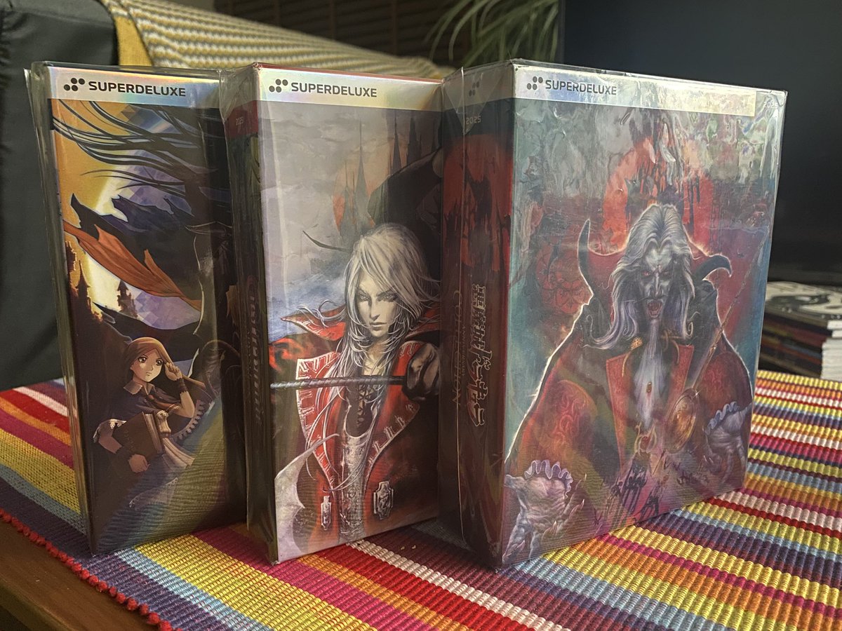 kevinscully's tweet image. The third @sdxgames Castlevania set arrived today, just beautiful stuff! 

To have these physical artifacts for such an iconic a franchise, brings a tear to the eye! 

No chance of a Requiem re-release in this style, no? 👉🏻👈🏻