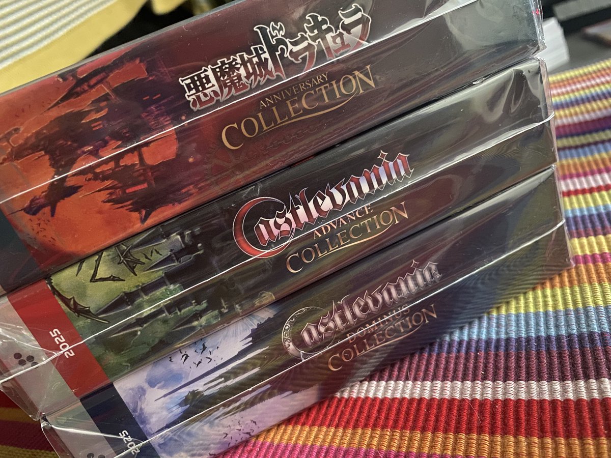 kevinscully's tweet image. The third @sdxgames Castlevania set arrived today, just beautiful stuff! 

To have these physical artifacts for such an iconic a franchise, brings a tear to the eye! 

No chance of a Requiem re-release in this style, no? 👉🏻👈🏻