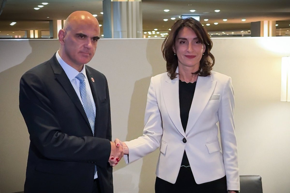 alain_berset's tweet photo. At #UNGA80 I had the opportunity to exchange with @MFAgovge @MakaB__ on recent developments in Georgia. I am following the situation closely and remain committed to constructive dialogue. https://t.co/ImBO51tcWB