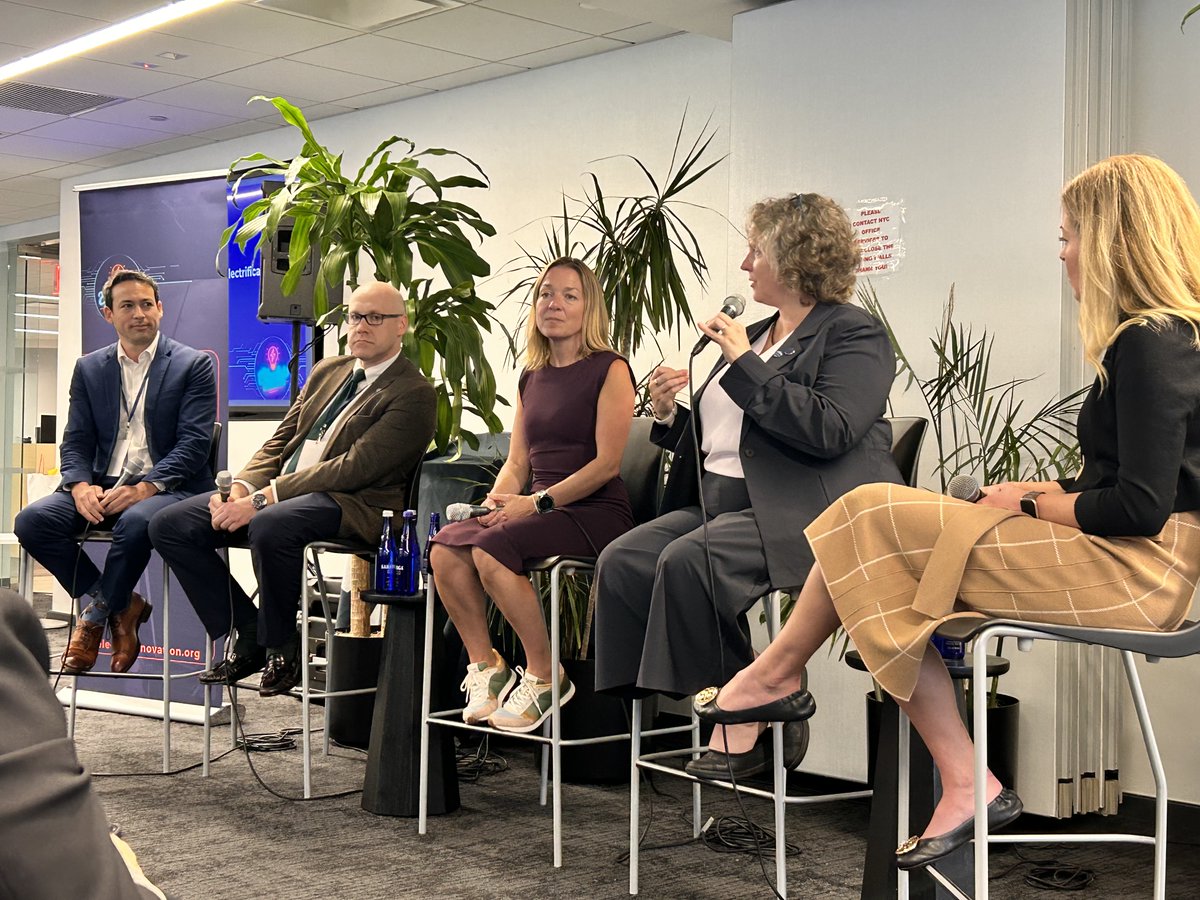 ElectricInno's tweet image. Today has been inspiring. Together, we have the tools &amp;amp; technologies needed to supercharge the American economy &amp;amp; spur a new wave of electric innovation. Thank you to everyone who joined us for our inaugural #ElectricInnovationForum! We can't wait to power our movement together.