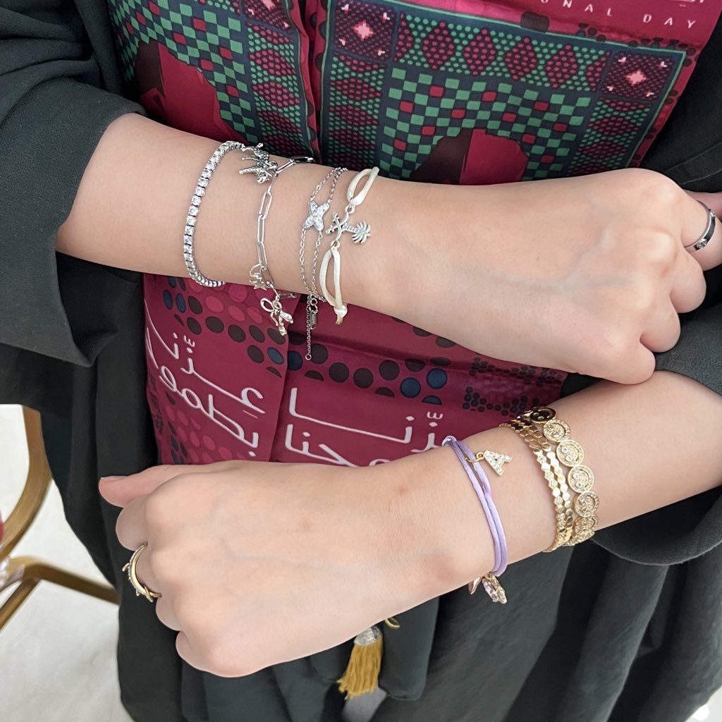 crafted_raa's tweet photo. Had so much fun collaborating with @ACEclubIMSIU during the National Day celebration! Loved seeing everyone enjoy the bracelet making workshop. Thank you to everyone who visited us💗 https://t.co/lK9puJOiDO
