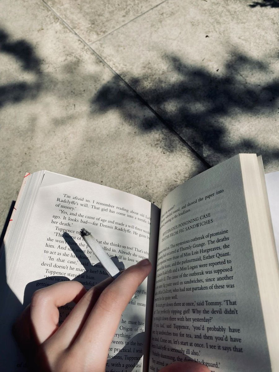 trashedleaf's tweet image. intro time!! 

       23 , not new just returning 🙂‍↕️
  looking for moots and buddies!!
     i will follow u back scouts honor 🗝️
      dni: minors 🙇🏼‍♀️