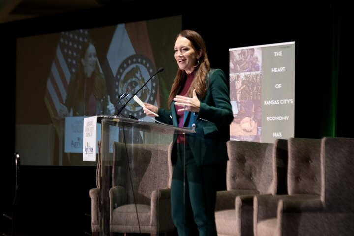 AztecaNoticias's tweet photo. #IMPORTANTE | En su participación en el Ag Outlook Forum en #KansasCity, en #Misuri, la secretaria de Agricultura de #EU, Brooke Rollins, dijo que México no estableció los protocolos adecuados para frenar la propagación del #GusanoBarrenador
https://t.co/axwViHZD6w https://t.co/evKhJB743x