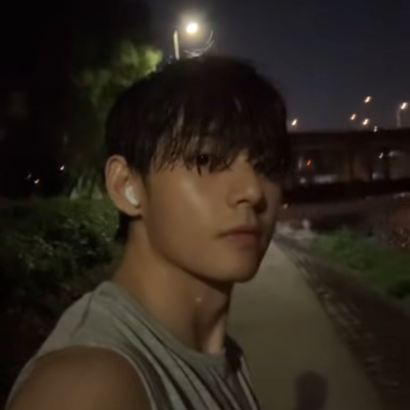 ems⁷ ⊙⊝⊜ 𖣂 🪭 | saw mcr tweet media