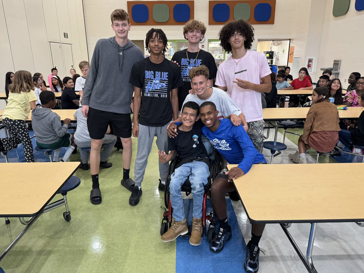 Our guys really enjoyed visiting Crawford, Fairwood, and Highland this week! Been a great start to Big Blue Basketball Buddies! #Hamilton <a href="/Hamilton_CW/">Crawford Woods Elementary</a> <a href="/Hamilton_FW/">Fairwood Elementary</a> <a href="/Hamilton_HLE/">Highland Elementary</a> <a href="/Hamilton_CSD/">Hamilton City School District</a> <a href="/HHSBigBlueAD/">Big Blue Athletics</a>