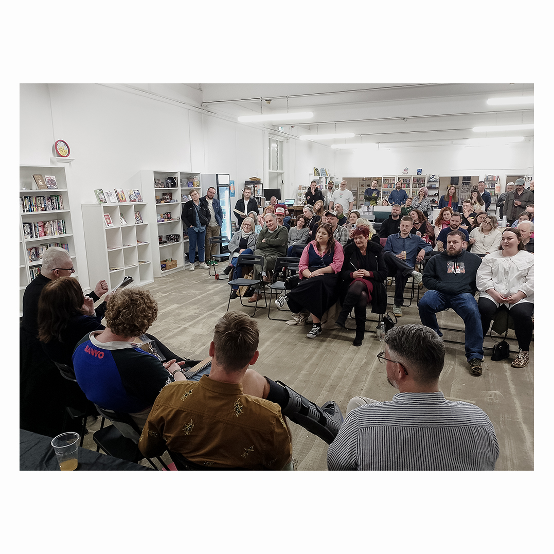 JonPountney1's tweet image. Thanks so much to everyone that made tonight a thing! Standing room only and Zucco sold out of pizza! 
@heretic101 
@dantyte 
@mrmikegriffiths 
@sean_rees 
@sionmun 

A great night!