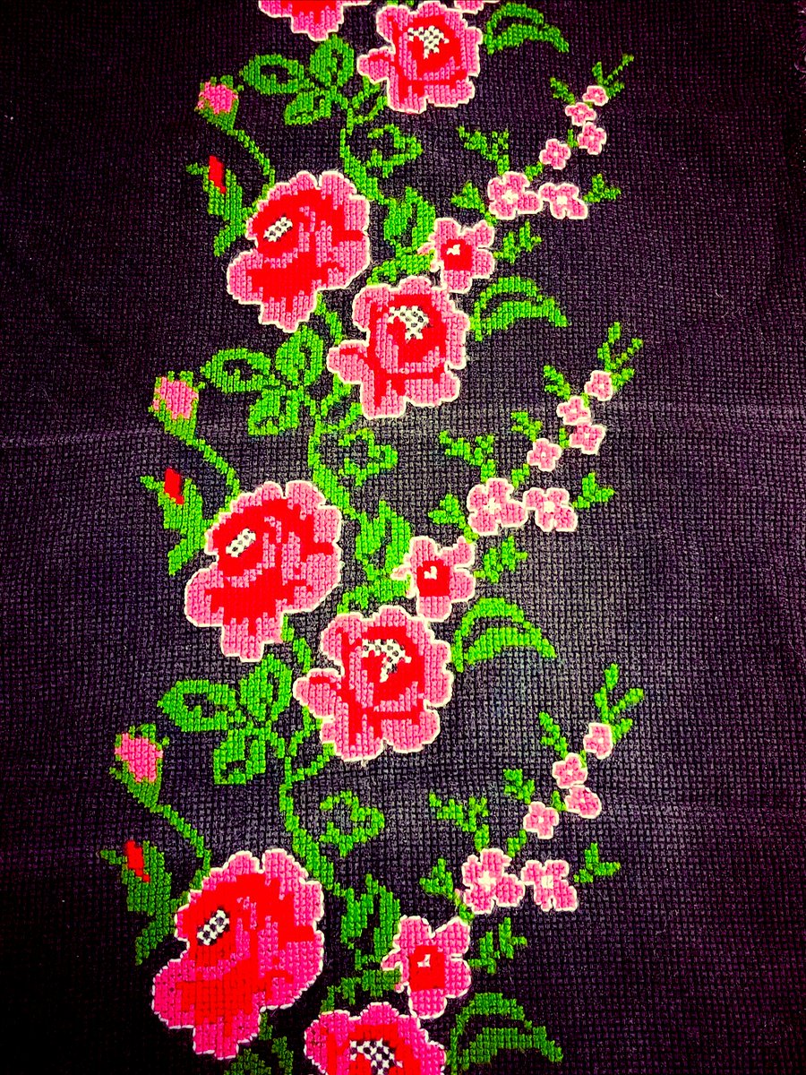 Annemin 35 Yıl Önce El Emeği Göz Nuru İle Benim İçin Yaptığı Nakış..🙏🏻