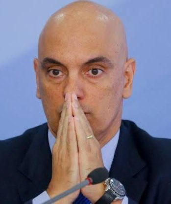 rafacouto1988's tweet image. Caso Filipe Martins:

Circulam sinais de que as investigações nos EUA avançaram e podem trazer consequências pesadas para o Brasil. O que já foi imposto a Alexandre de Moraes seria apenas o início. Há até rumores sobre um possível pedido de extradição contra o ministro — algo…