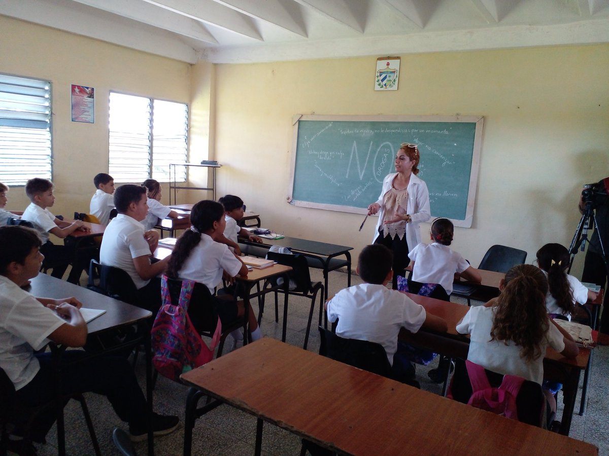 Se desarrollan diversas actividades de preparación  en el municipio Guaímaro en las Secundarias Básicas en el marco del Ejercicio Nacional de Prevención de las adicciones, la corrupción e ilegalidades. Se potencia el rechazo de los educandos a este flagelo.
<a href="/CamagueyDPE/">DPE Camagüey</a>.