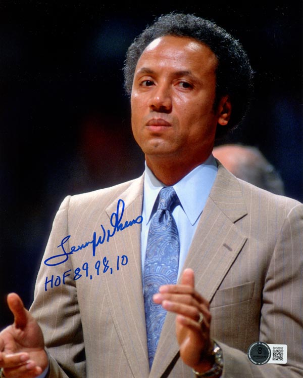 VeriSigned's tweet image. Hall of Fame finesse—grab a selection of hand-signed shots from #LennyWilkens, the only person in NBA history inducted as both player and coach. eBay tinyurl.com/34espexr and Amazon tinyurl.com/2u5uaxcw
#NBA #Sonics #Cavs #TeamUSA #authentic #beckett