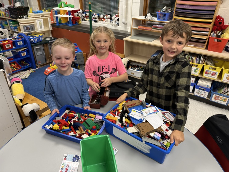 HFLLima's tweet image. Our students are the tour guides tonight at Open House! #WEareHFL