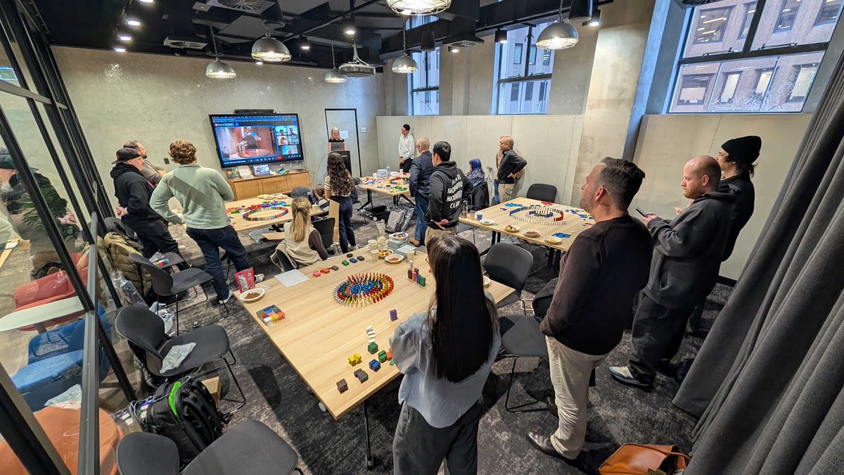 EmmaLoRusso's tweet image. Cracker Q1! Our "Fuelling the Flywheel" theme shows how well our agency works together. Tech, expertise, partnerships, gaming - each strong alone but more powerful combined. It's not our cleverness I'm proud of but putting customers first.

#Flywheel #Teamwork #Growth
