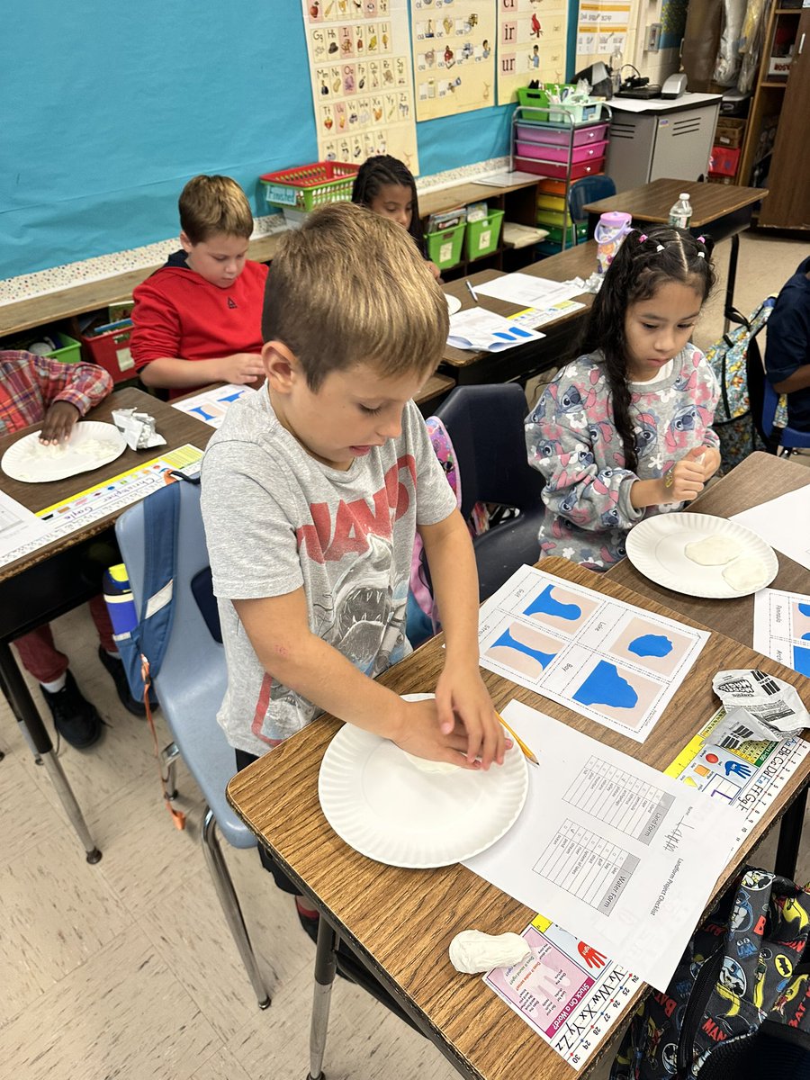 It’s always a great day when our District Science Coach, Mrs. Butler, comes to help out in Science! Today our class used modeling clay to build different water and landforms! We can’t wait for them to dry so we can add color! 🌊🏝️👩🏼‍🔬<a href="/VMESMustangs/">VMESMustangs</a>