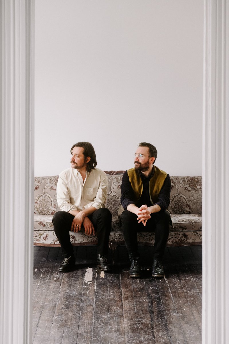 TONIGHT! Rube &amp; Rake! Doors at 7, show at 8 😍

Join this award-winning Newfoundland folk duo for an intimate night of storytelling, harmony, and heart.

artesianon13th.ca/event-calendar…