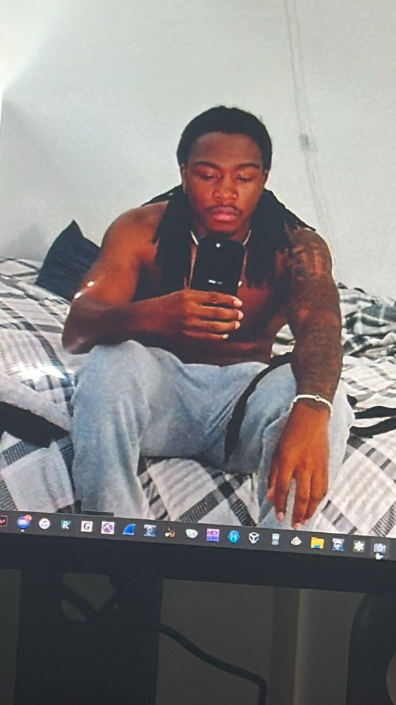 TwannCarson's tweet image. Type shi…