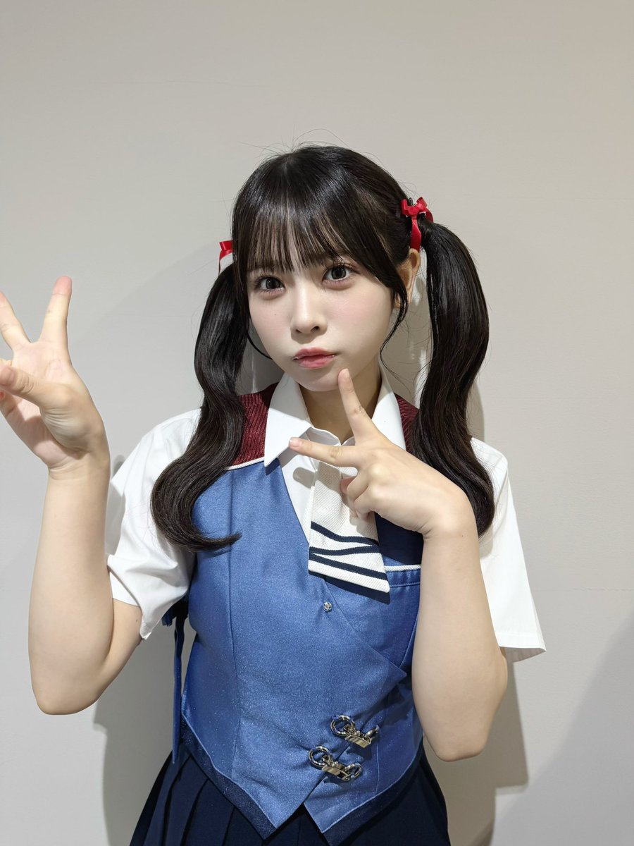 芳賀礼さん NMB48 直筆サイン入り生写真 夏コン2025 赤背景 芳賀礼さん NMB48 直筆サイン入り生写真 夏コン2025 赤背景 芳賀礼