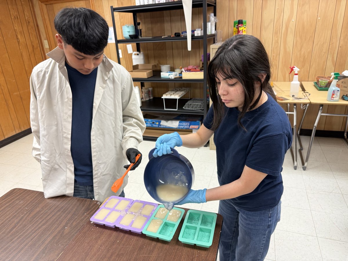 Students <a href="/IandGCenter/">I&G Center</a> were busy harvesting campus grown Serrano peppers and #aloevera plants for our highly regarded organic aloe vera soap bars!  <a href="/gutiexfer/">Fernando X Gutierrez</a> <a href="/McAllenISD/">McAllen ISD</a> <a href="/CityofMcAllen/">City of McAllen, TX</a> #studentmade #organicsoap #serranopeppers #owlitude