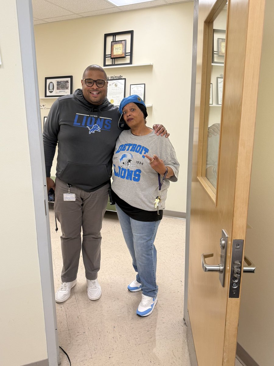 A few years back the <a href="/Ravens/">Baltimore Ravens</a> beat my <a href="/Lions/">Detroit Lions</a>. The picture on the left shows my reaction to losing this bet with Ms.Edna, our building service staff. But this year Ms.Edna was rocking Honolulu Blue! Detroit vs. Everybody!