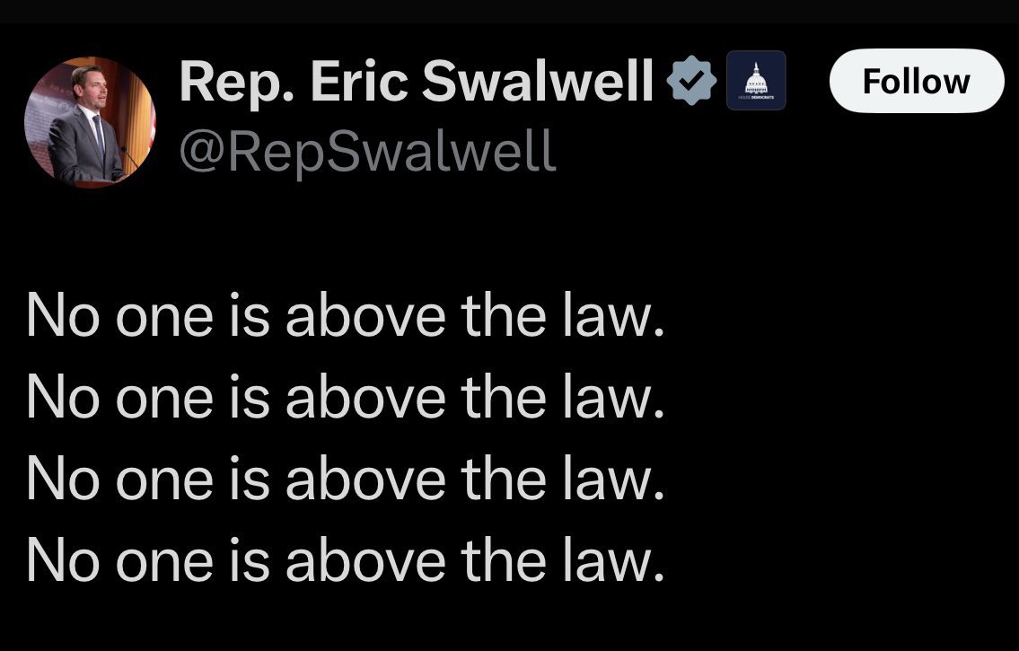 Hey James Comey … Eric SpyFart has something to tell you. 👇