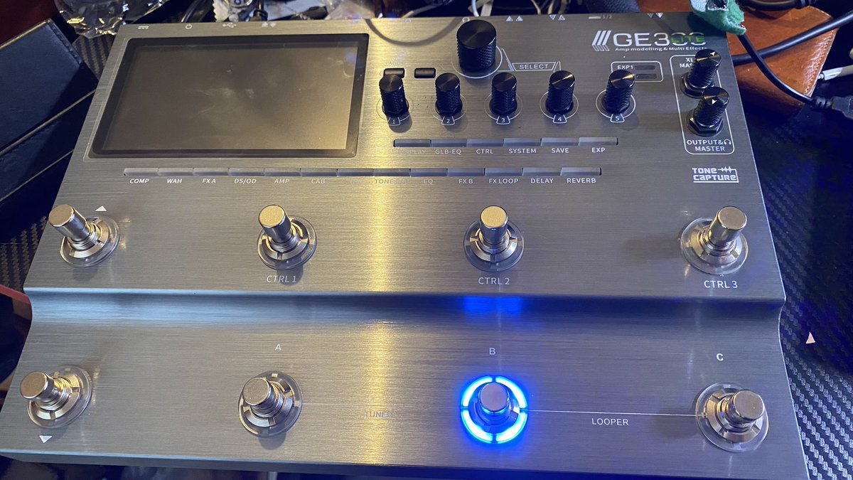 HiroItaya28484's tweet image. アップデート中〜
ソフト画面がGE1000と同じ今どきのデザインになります👍👍👍
手放さずにいた方、朗報ですね!
今、中古が激安なのでチャンスかも。
#mooerge300lite #firmwareupdate