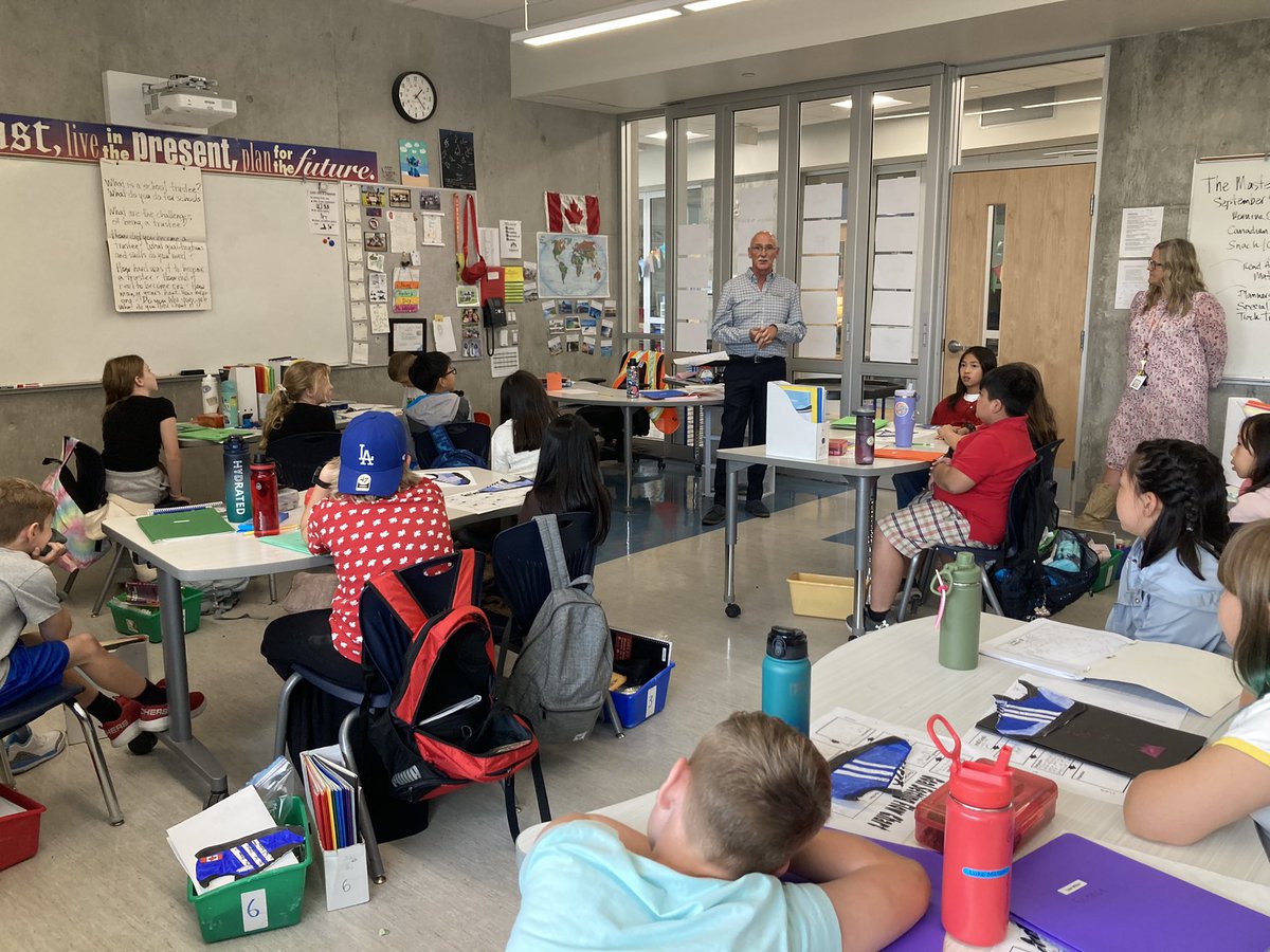 Thank you to Trustee Tymoschuk who spent the afternoon visiting Edgewood classes &amp; teaching us about his role on the Surrey School board. Wonderful for kids to connect with community members &amp; learn about school district governance. <a href="/Surrey_Schools/">Surrey Schools</a> <a href="/GTymoschuk/">Gary Tymoschuk</a> <a href="/EdgewoodElem36/">EdgewoodElem36</a>
