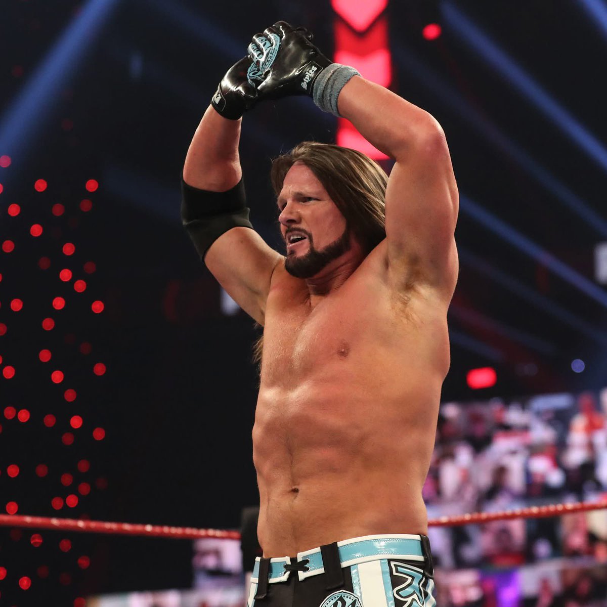 ProMaxFrias's tweet image. ¡El FIN de una era FENOMENAL! 🥺
El luchador AJ Styles confirmó su retiro en 2026 en entrevista para el medio Tokyo Sports.