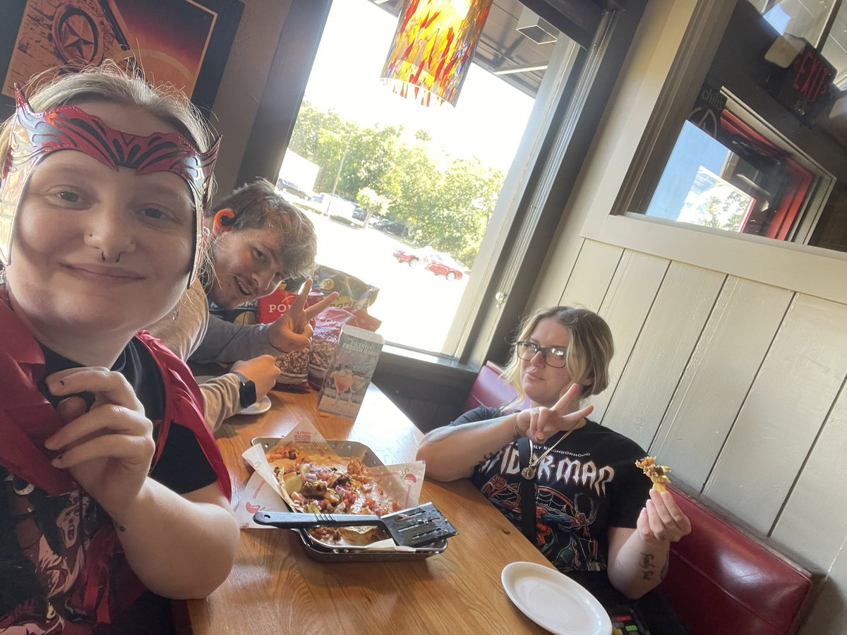 It was popcorn day on the culture calendar but what about adding some cheeseburger nachos to the mix 🤤 My team benefits off of my pregnancy cravings 😬