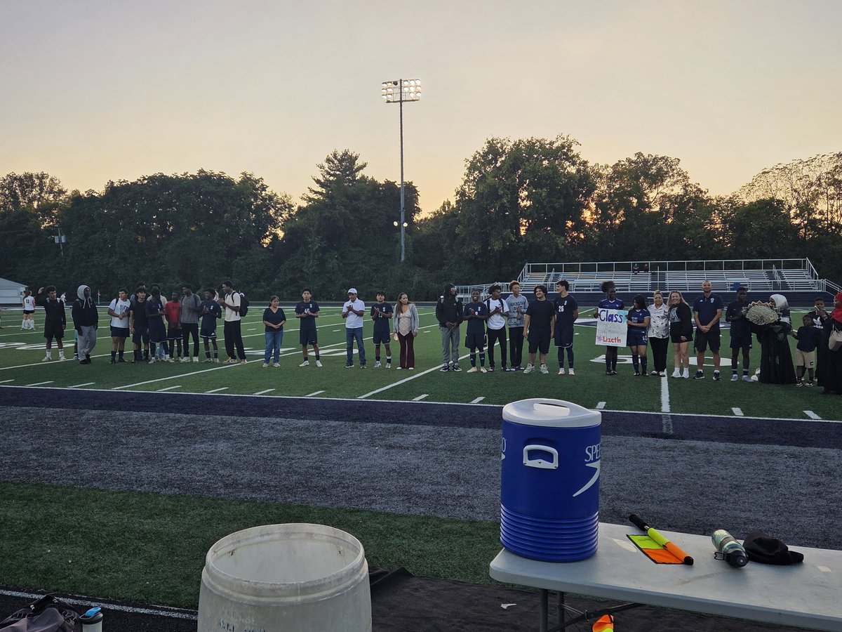 Moore_Athletics's tweet image. Great night to be a MUSTANG. Way to go seniors