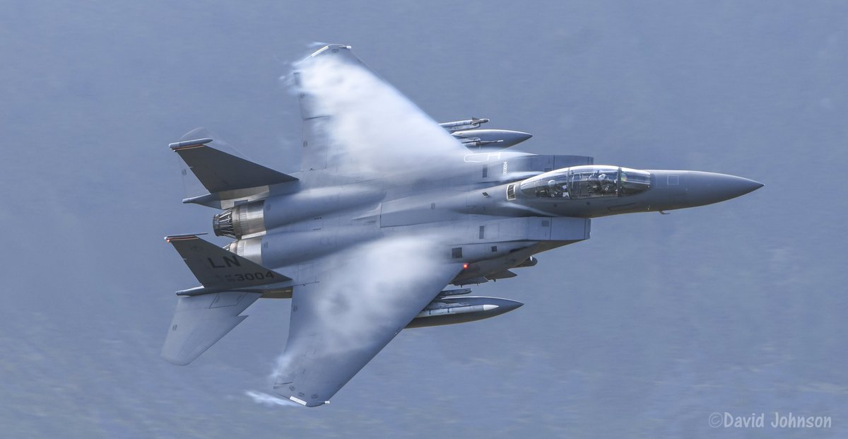 PD31's tweet image. Quantity trumped variety today......still, plenty to keep us awake. #machloop #wales #lowlevel @HQUSAFEAFAF @48FighterWing @RCAF_ARC