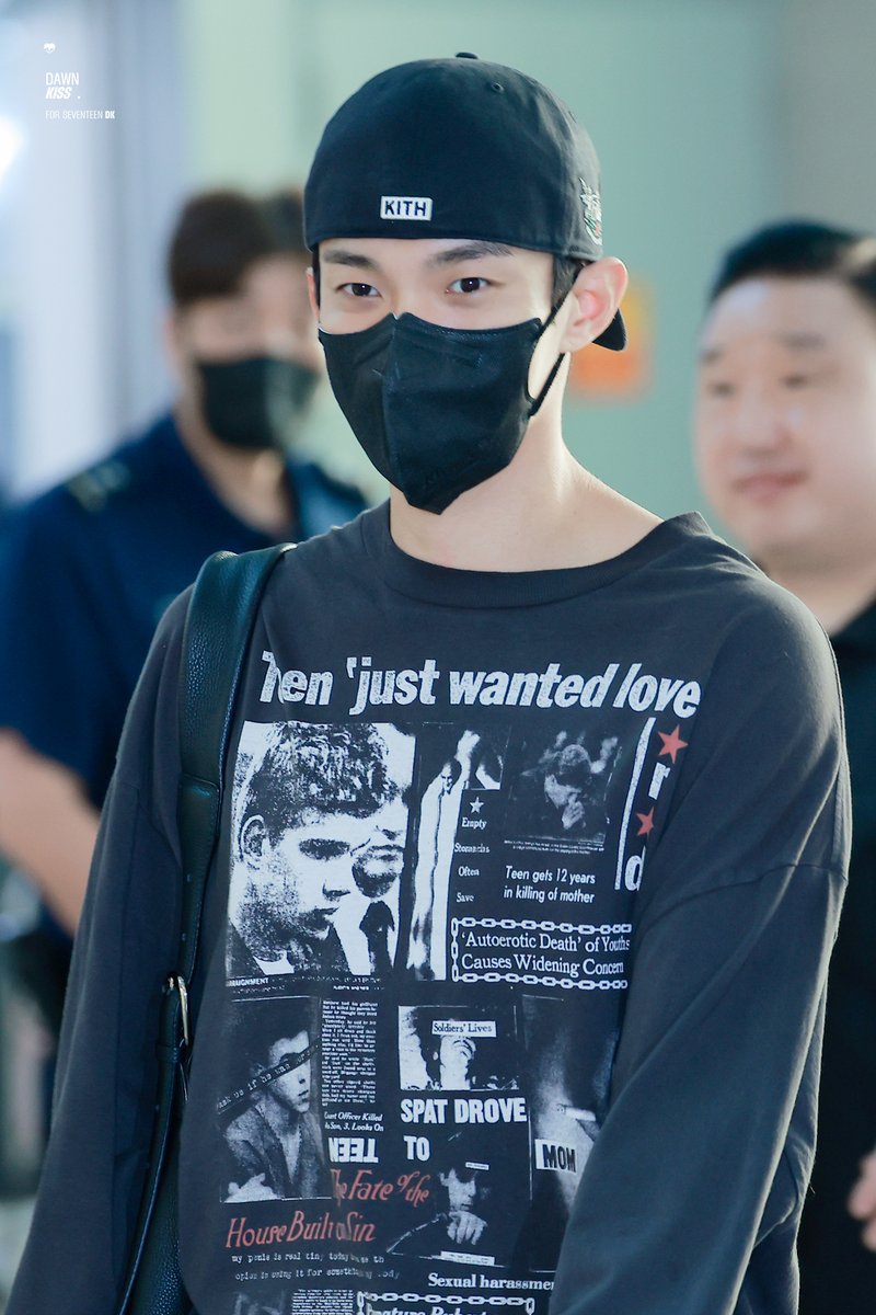 Dawn Kiss😘 tweet media