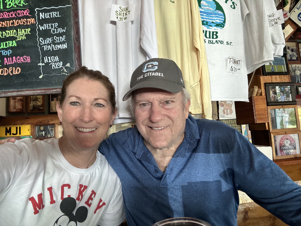 debbieantonelli's tweet image. Got to hang out with Coach Les Robinson on his birthday at one of his favorite places. IYKYK #dunleavyspub 
#wolfpacknation Coach turned 83!
⁦@NCState⁩ ⁦@PackMensBball⁩ ⁦@PackAthletics⁩ 
He also coached ⁦@CitadelHoops⁩