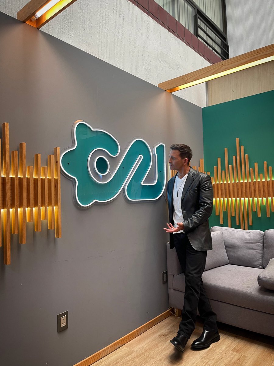 _ricardosoy's tweet image. De visita en #CapitalPorCual con #FernandaTapia !! @Capital21_Tv ✌🏻 #programatv #cantantemexicano #sencillomusical #Duele #ElSilencio #AmorDolor