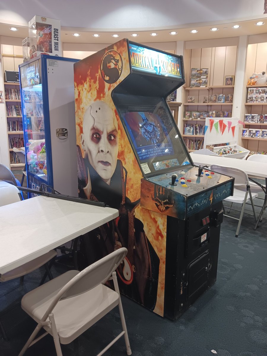 Marrowdad's tweet photo. Mall find https://t.co/UqcP3x8Woz