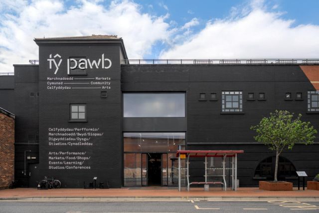 Quick heads up for Saturday’s book launch at Tŷ Pawb 📚💜
There’s some building work at the venue, but it’s still open as normal!

Really looking forward to seeing you all at 1:30pm 🎉

#Wrexham #BookLaunch #SILENCED