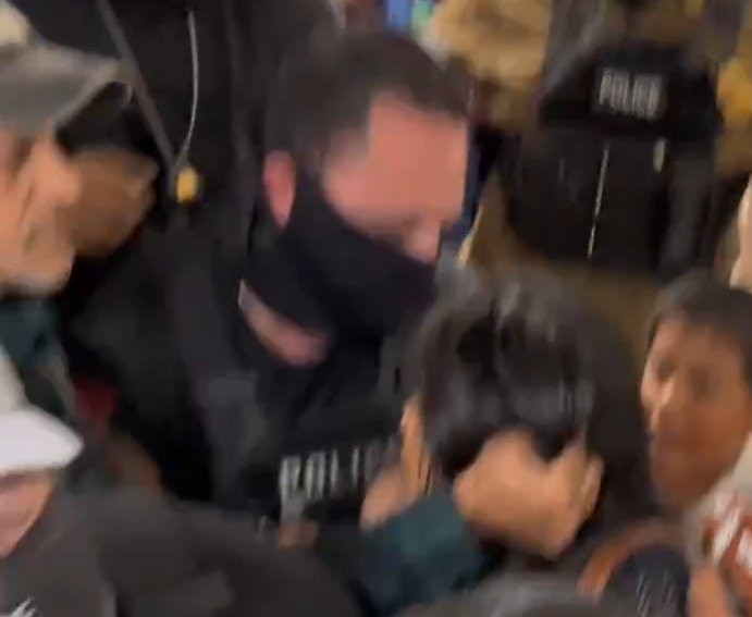 WORandthatD's tweet image. That same @ICEgov agent was pulling the wife&apos;s hair at the very beginning! He later threw her to the ground! He&apos;s abusive and deplorable and needs to be fired immediately!