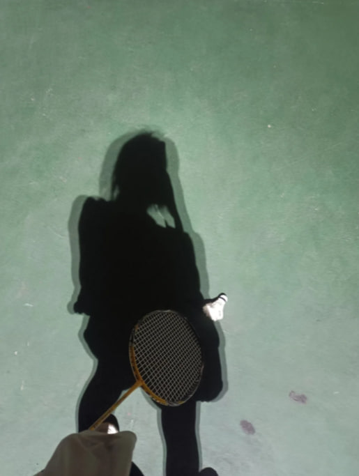 Paulobrunorego's tweet photo. I can no longer play badminton, but today's shadow is amazing #It's my passion and part of me #BallsportsDaily #Badminton #MySportsDaily https://t.co/fTBXBW03jB
